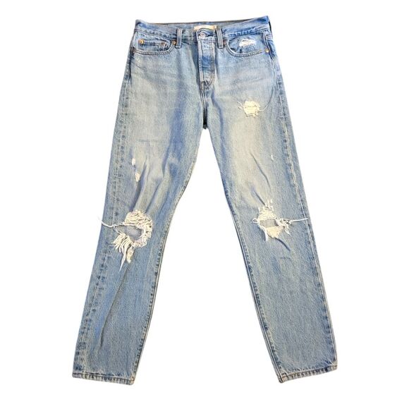 Levi's Premium Wedgie Button Fly Distressed Jeans Size 28 Light Wash - Picture 1 of 8